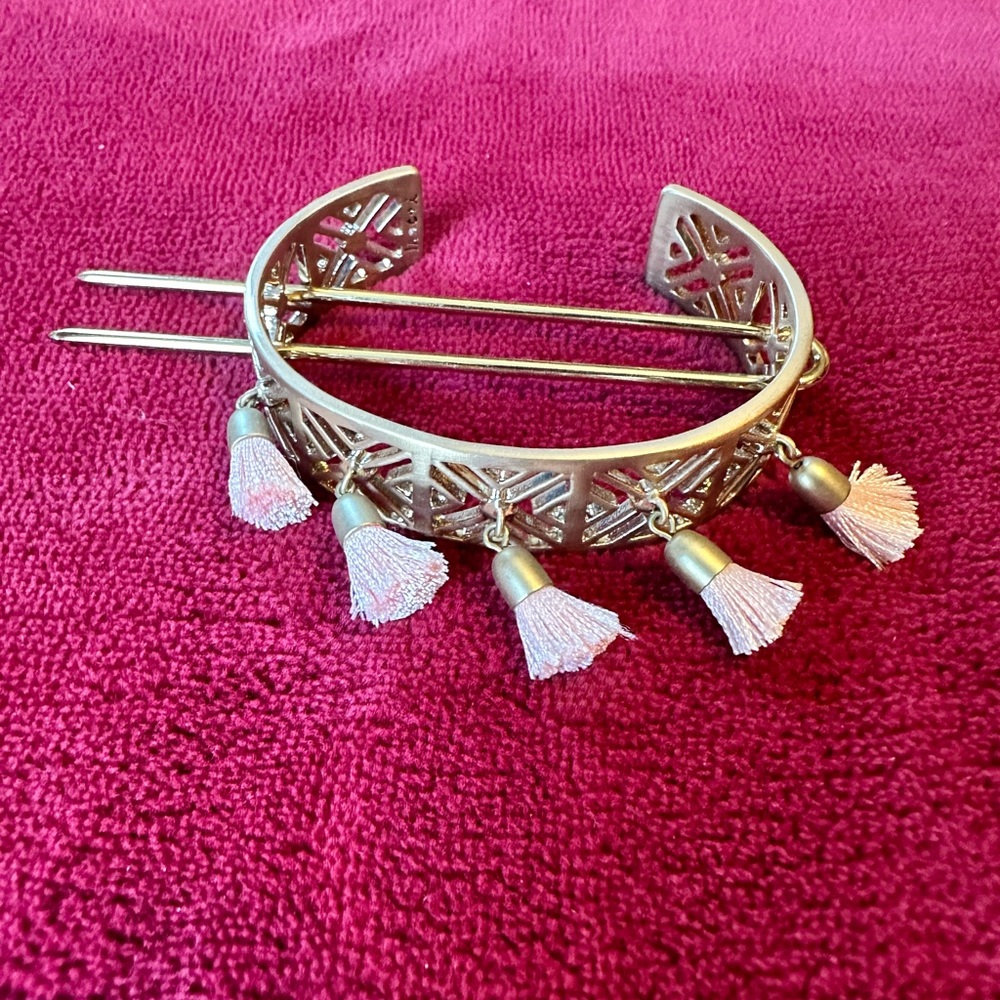 Chloe & Isabel gold and pink tasseled hair pin
